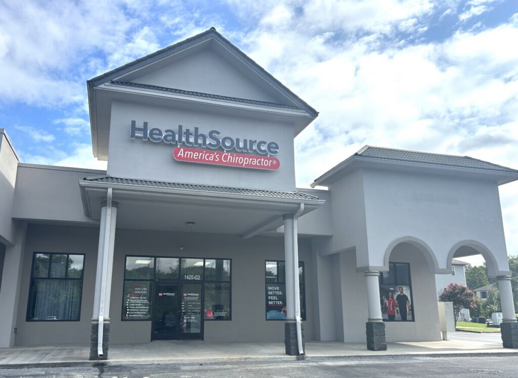 The exterior entrance of HealthSource of Huntsville Providence.
